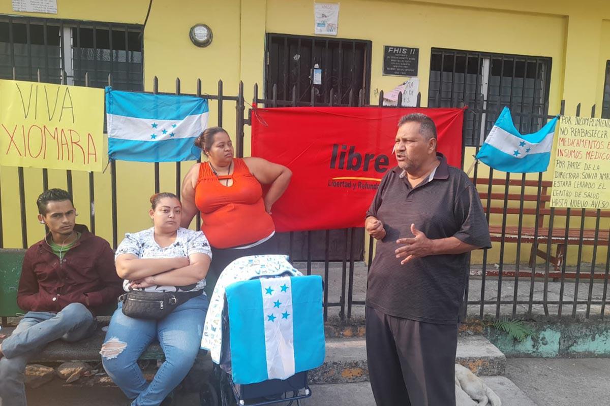 Los manifestantes exigen el abastecimiento de medicamentos en los diferentes centros de salud del país.