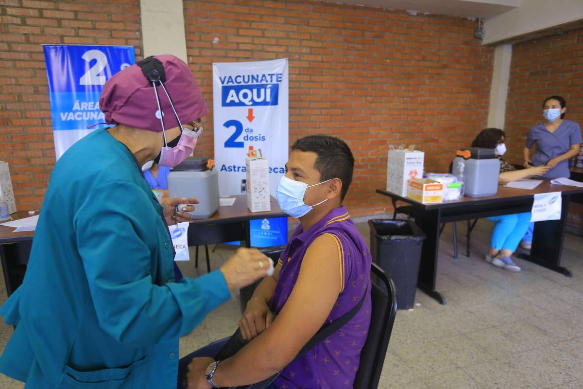 Solo el 20% de pobladores de Cortés tiene dosis de refuerzo