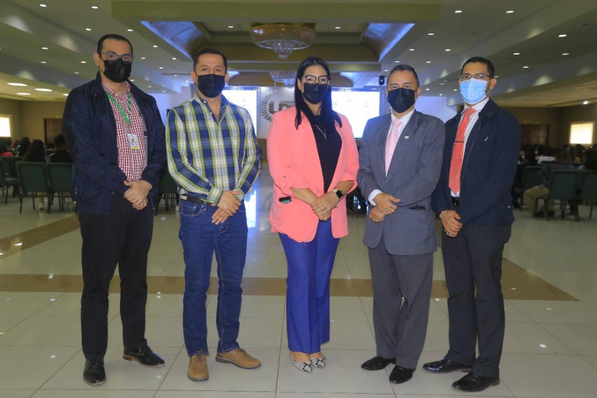 UTH da la bienvenida al primer período académico 2022