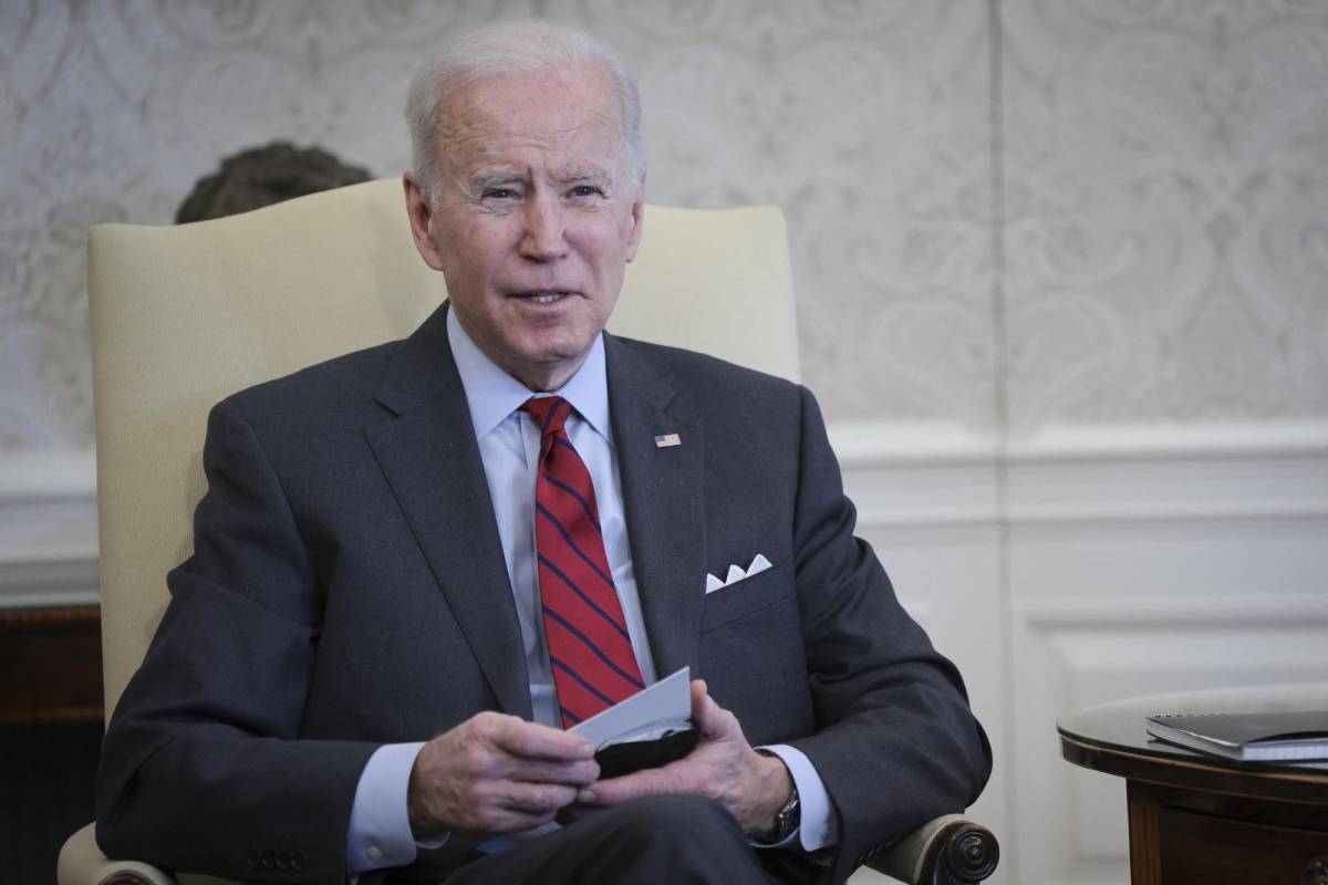 Biden busca otorgar residencia permanente a familias separadas en era Trump