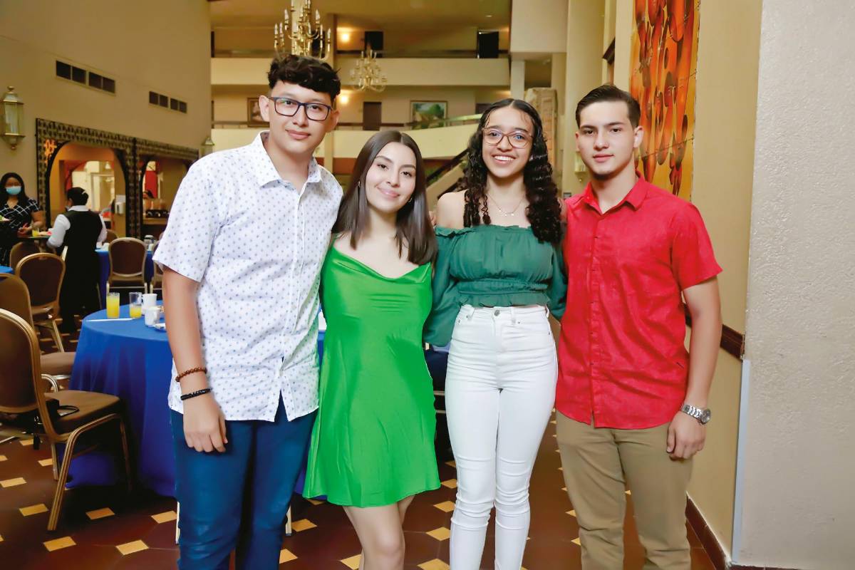 Desayuno de los “seniors” 2022 del instituto Saint Paul Academy