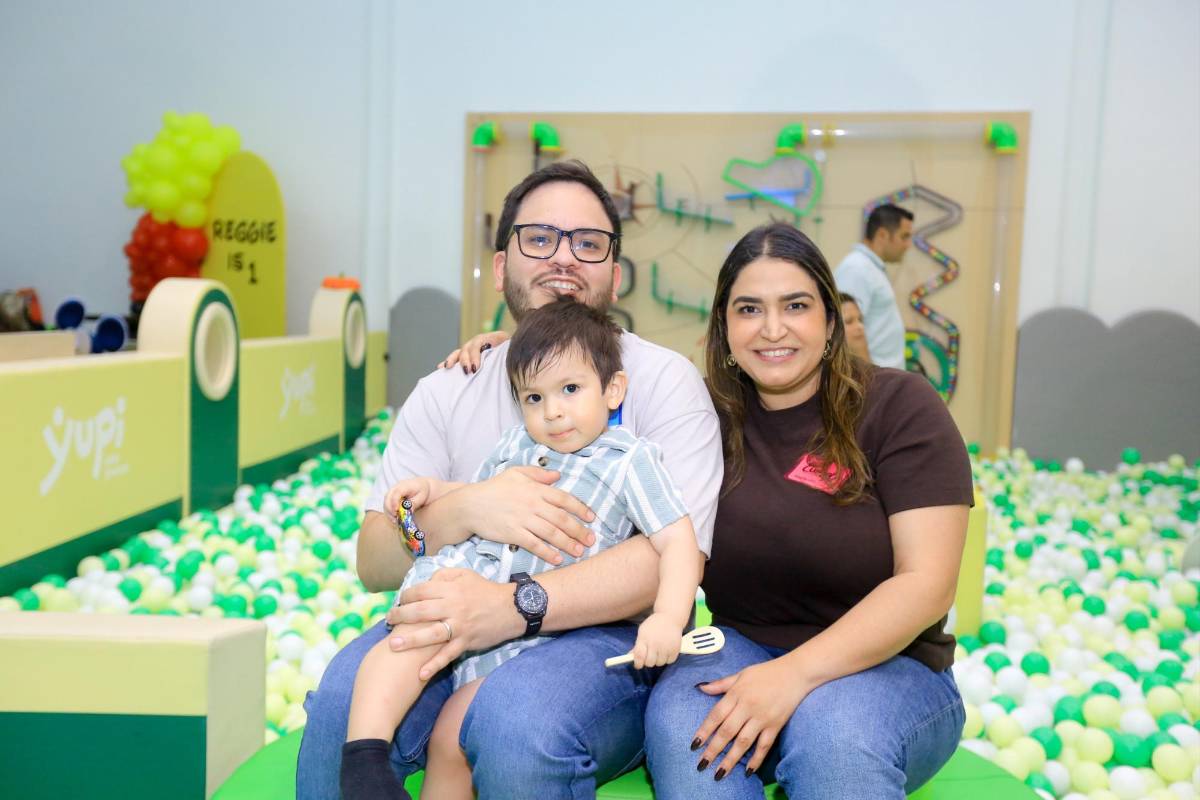 Gratitud y felicidad por el primer cumpleaños de Reggie Paz Ávila