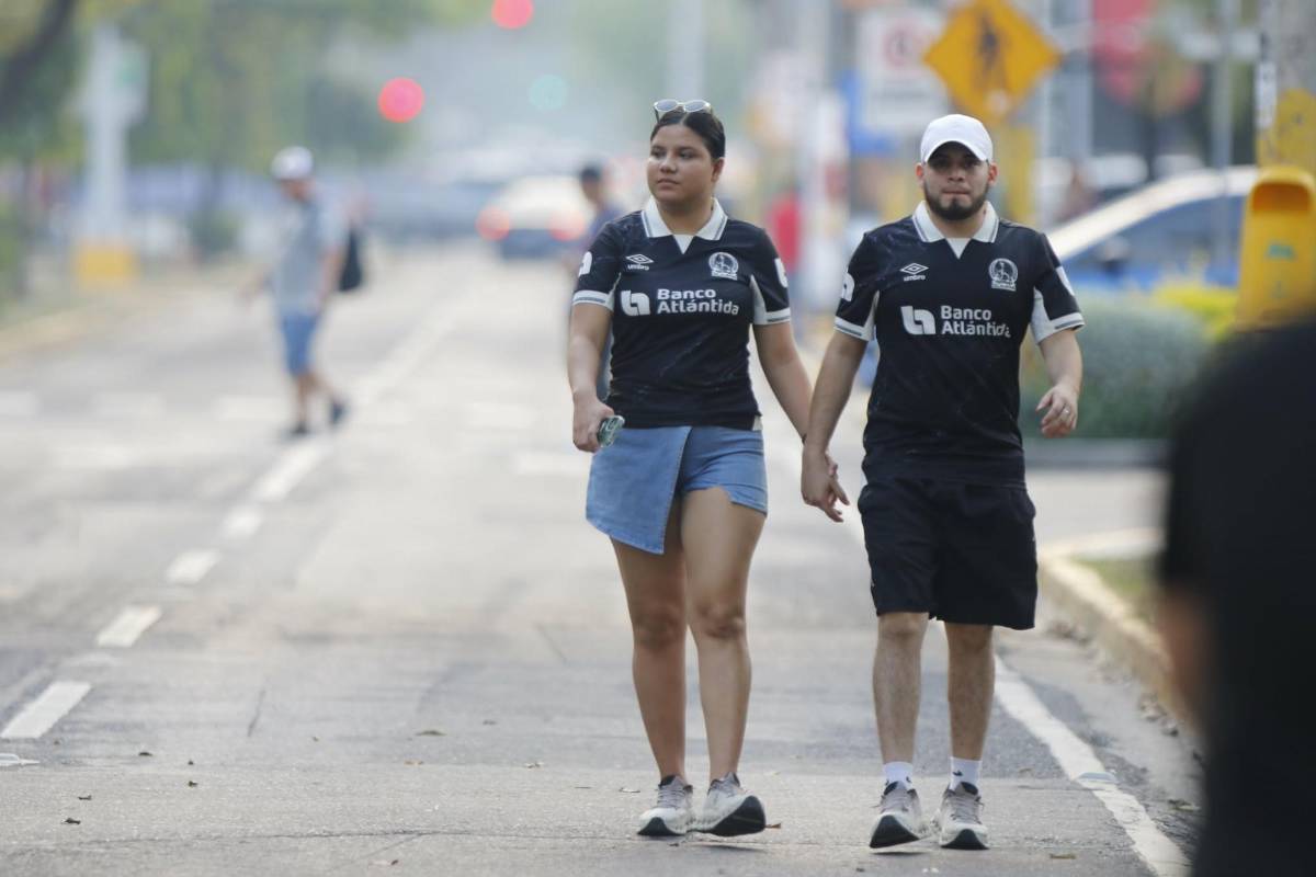 Las chicas del Real España vs Olimpia: bellezas roban suspiros en el clásico