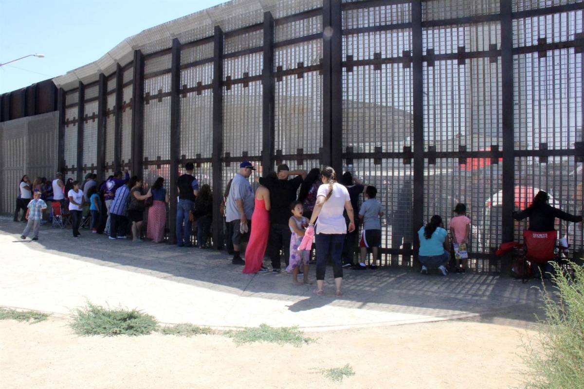 Nuevos muros amenazan la reunión de migrantes y familias en el fronterizo Parque de la Amistad
