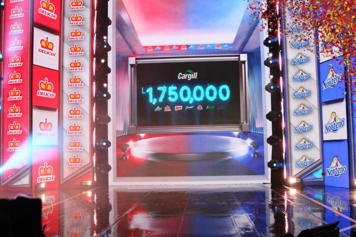 Donaciones, amor y música: así se vive el ambiente en la Teletón 2025