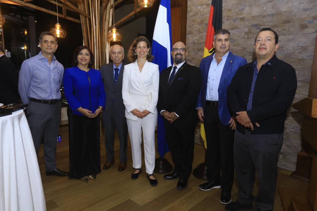 Juramentan a nuevo cónsul honorario de Alemania en SPS