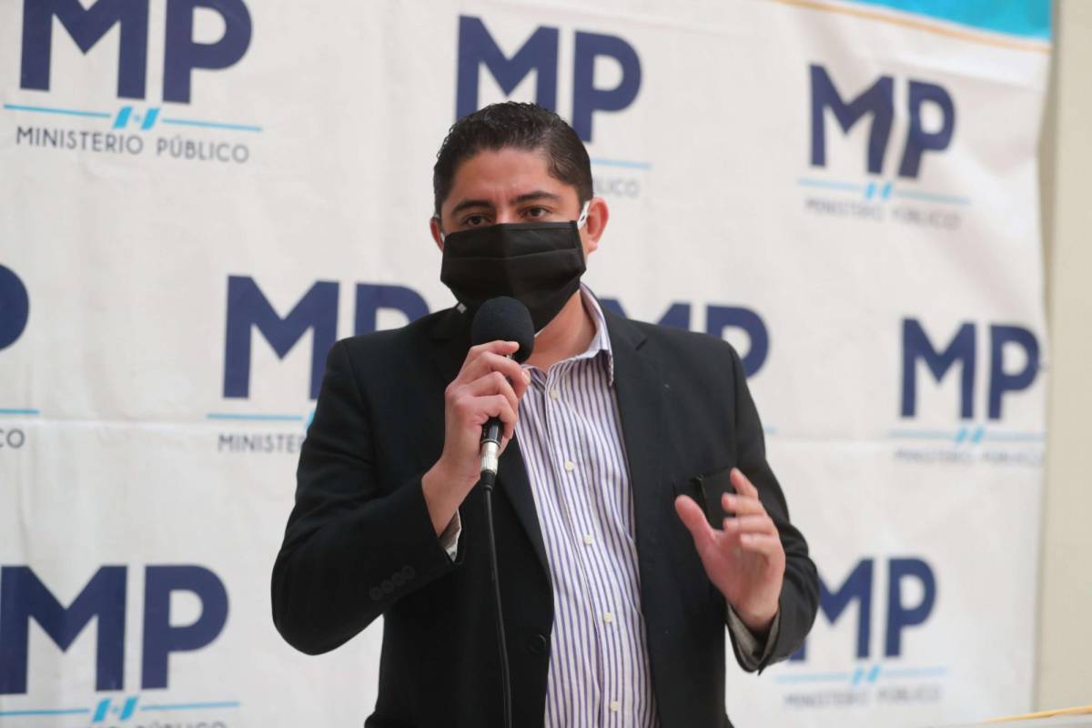 Capturan a fiscal guatemalteco que investigó al expresidente Jimmy Morales
