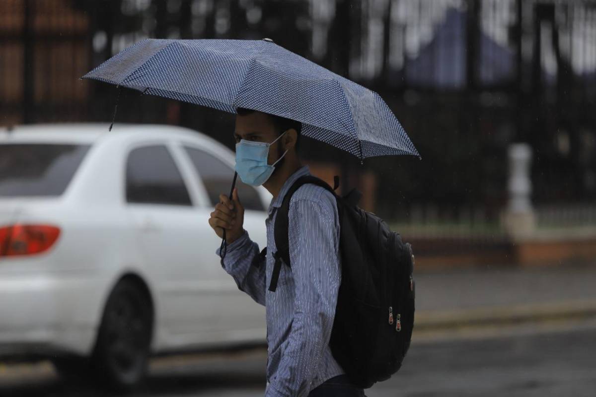 Frente frío dejará lluvias este viernes en siete departamentos de Honduras