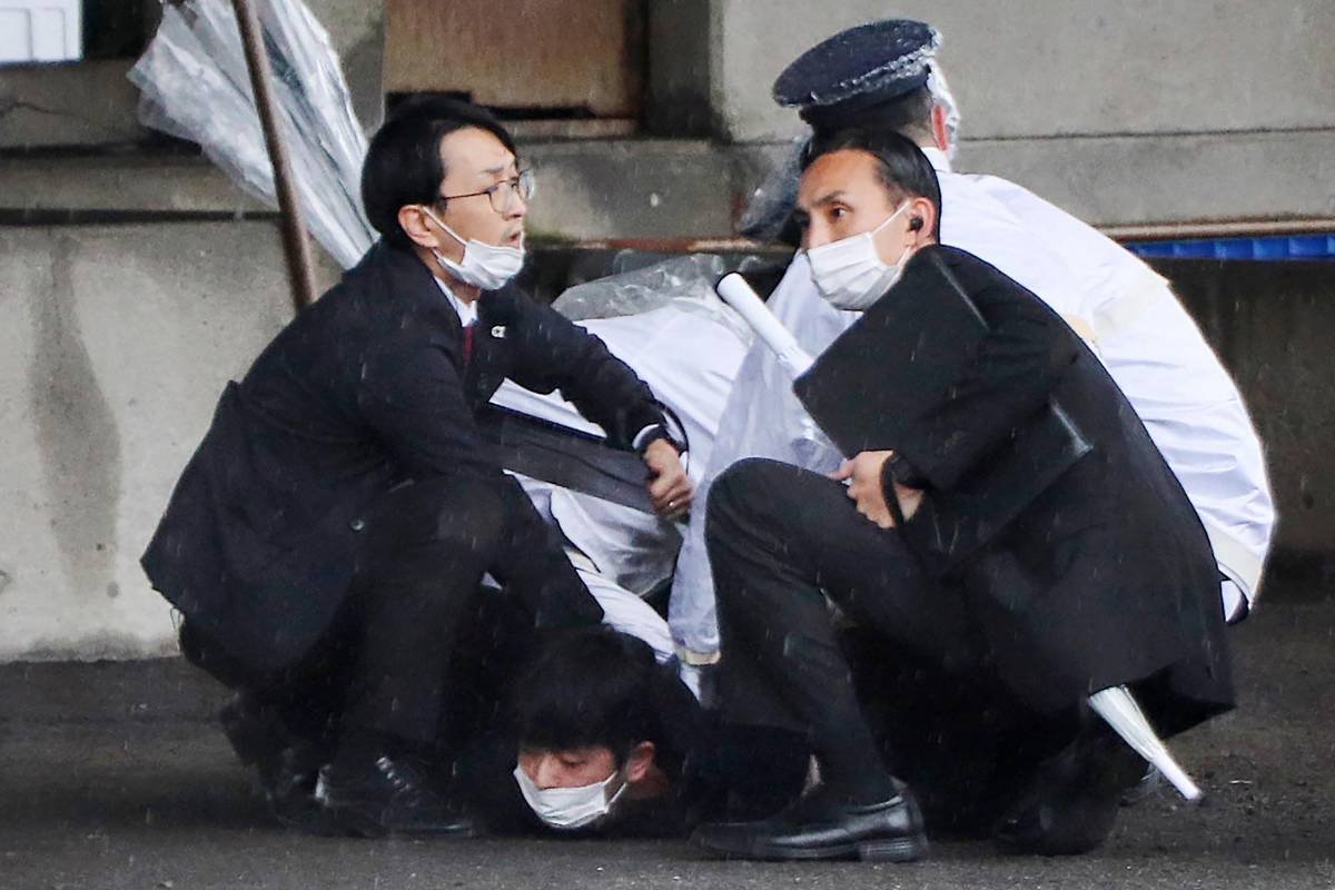 Primer ministro japonés urge mejor seguridad tras atentado en su contra