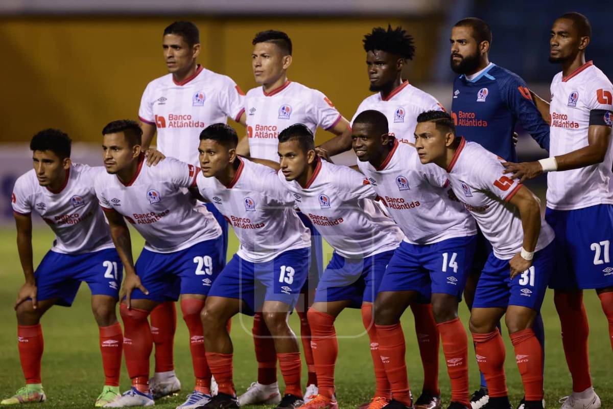 El 11 titular del Olimpia que mandó a la cancha Pedro Troglio.