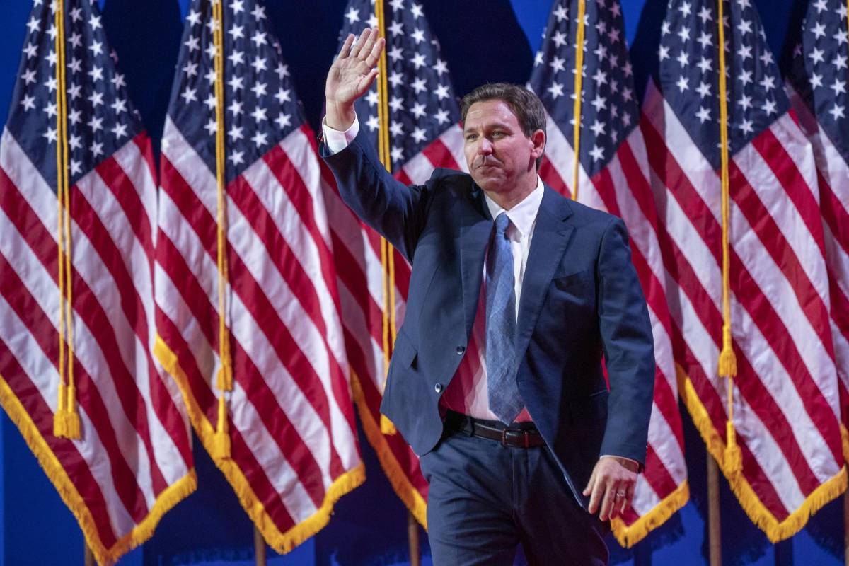 DeSantis amenaza con bloquear puertos mexicanos con la Guardia Costera de EEUU