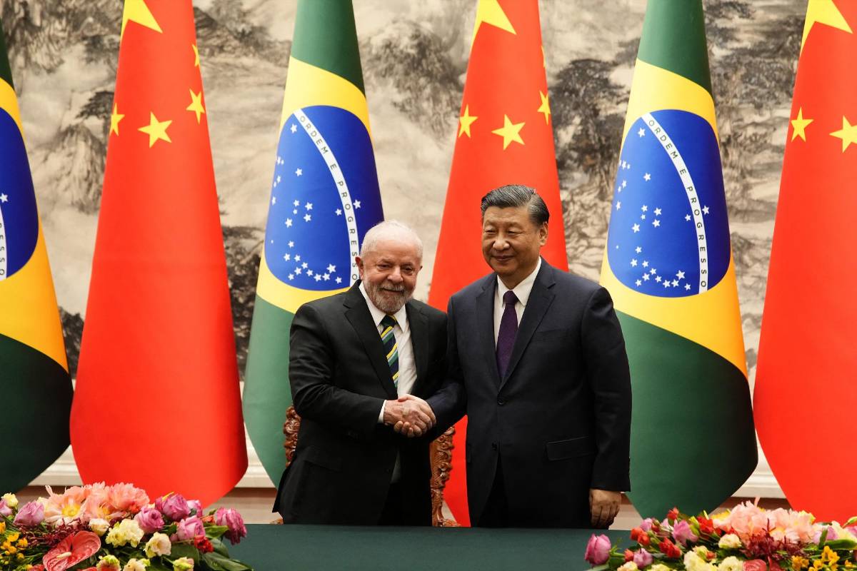 Lula acusa a EEUU de “incentivar” la guerra al cerrar su viaje en China