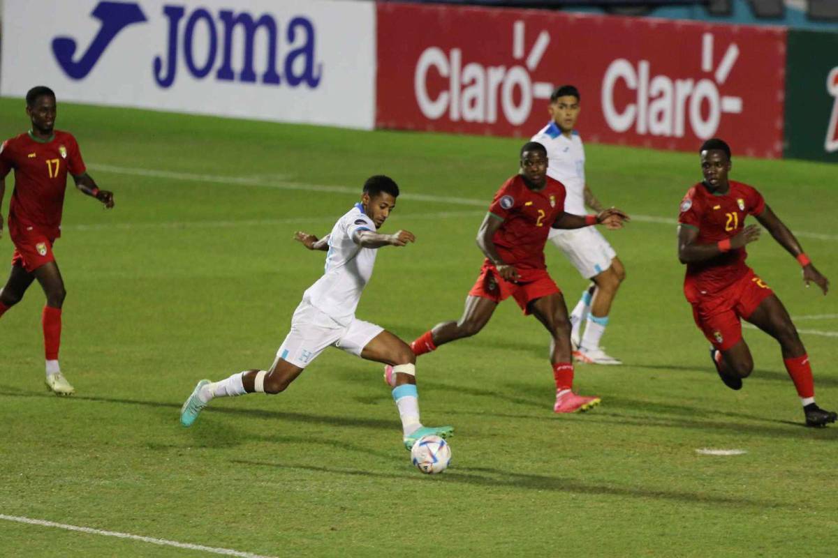 Choco Lozano anotó el 2-0 de Honduras ante Haití.