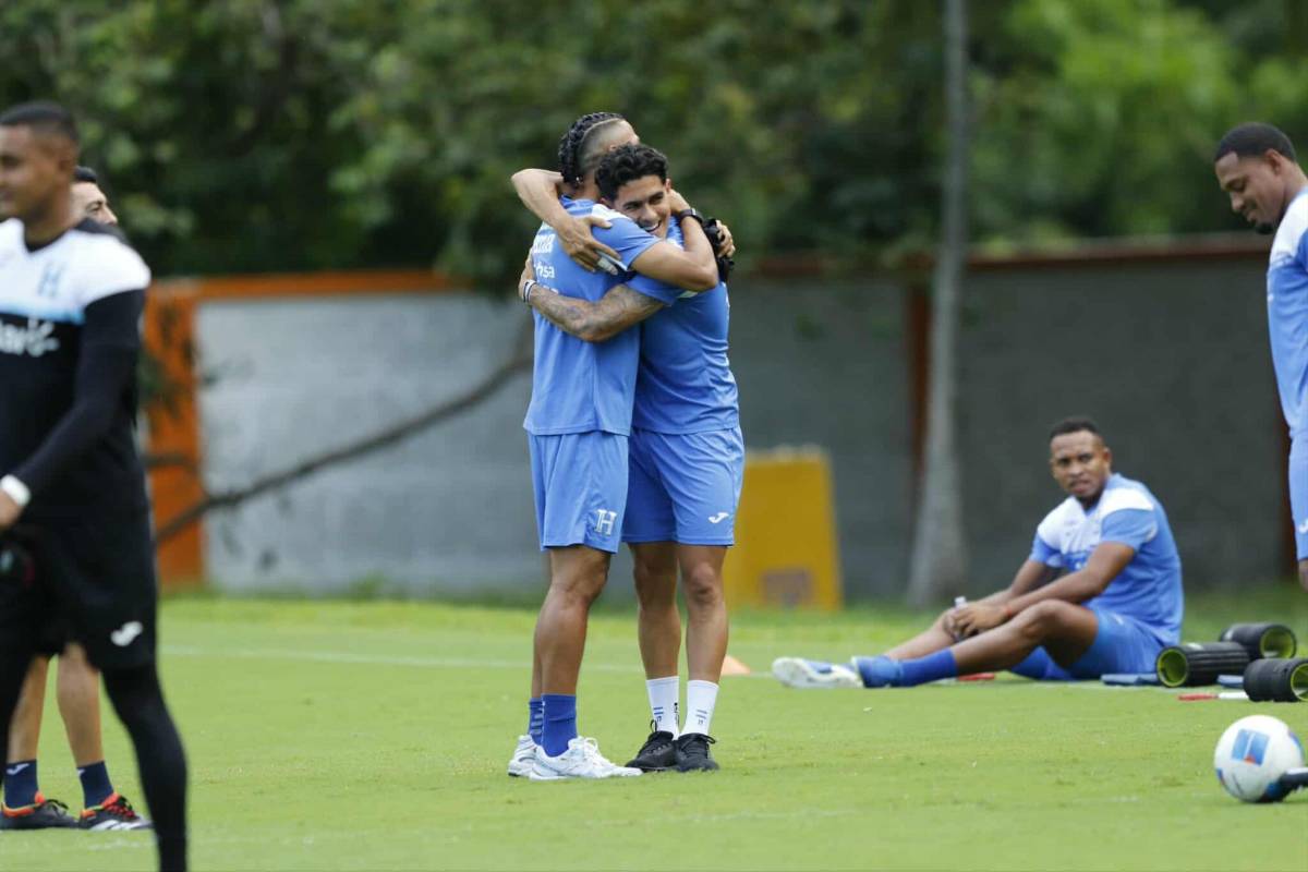 Selección de Honduras con nuevos legionarios, gesto de Palma e invitada especial