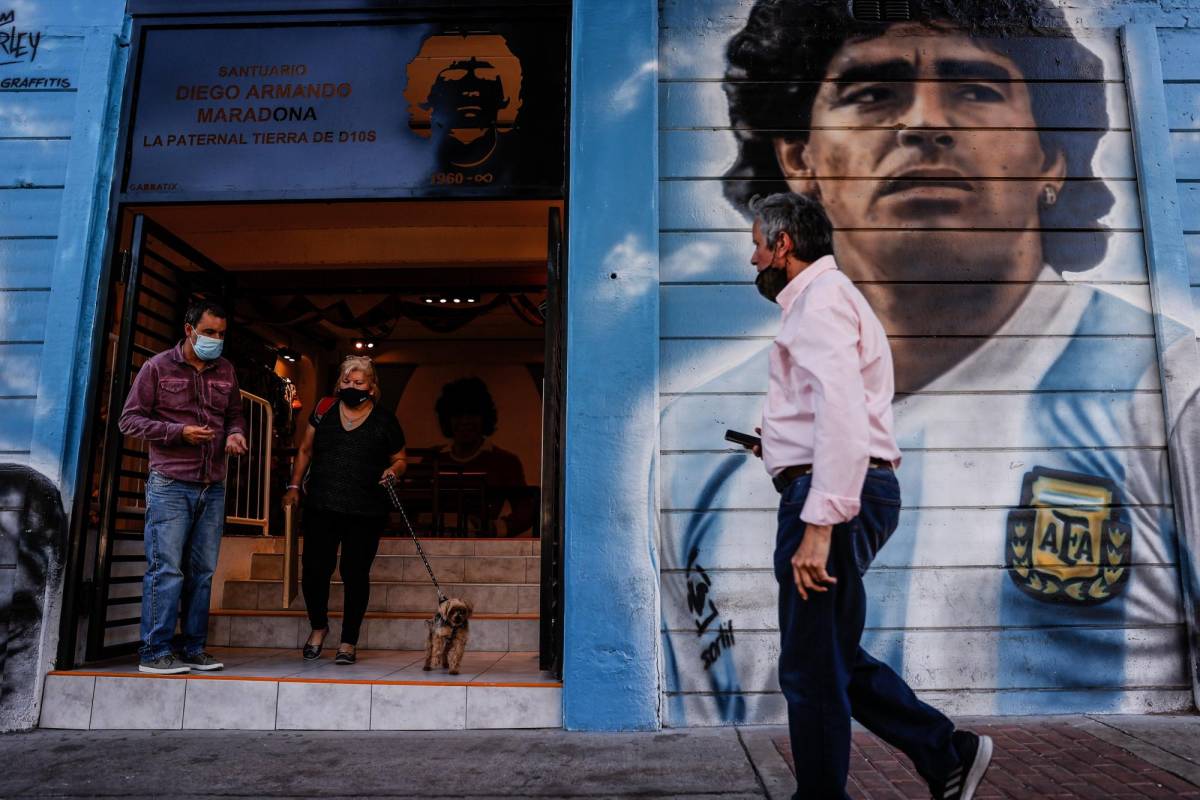 A 61 años del nacimiento de Maradona, Argentina homenajea al astro argentino