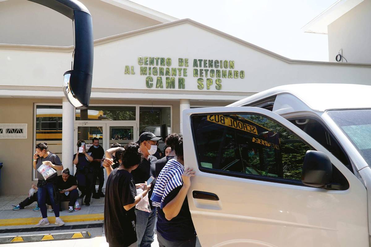 En 52% aumenta cifra de hondureños deportados de México y EE UU