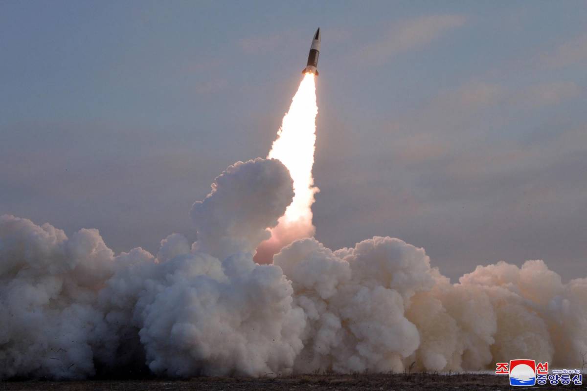 Corea del Norte revela que probó “misiles tácticos guiados” en último ensayo