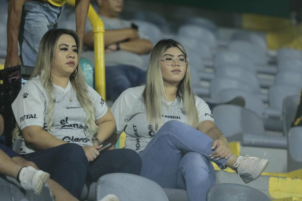 Real España festeja, chicas, debutante sorprende y jugador salió en camilla