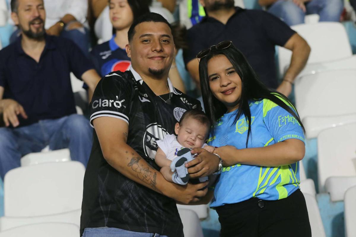 Motagua amarga al Olancho, nueva polémica, beso y lindas chicas en el Nacional