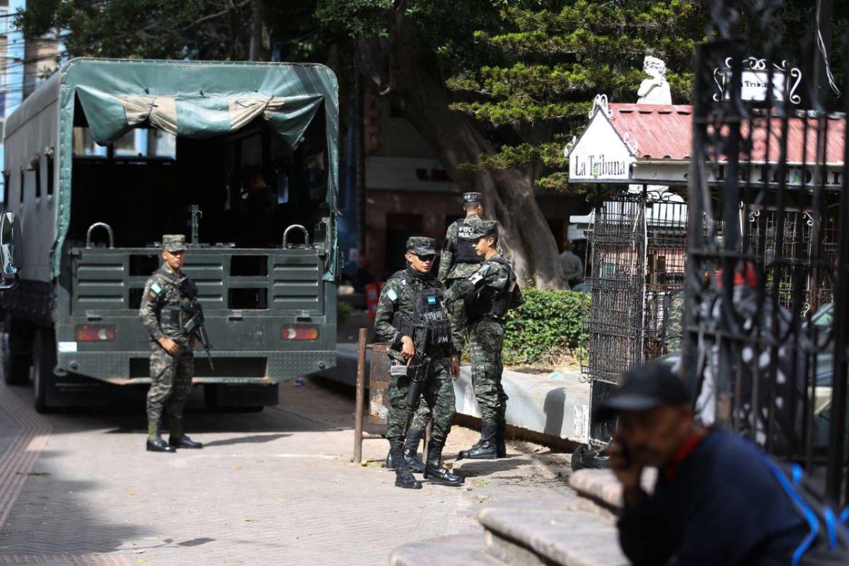 Fuerzas Armadas refuerzan seguridad en Tegucigalpa por agenda clave del Congreso