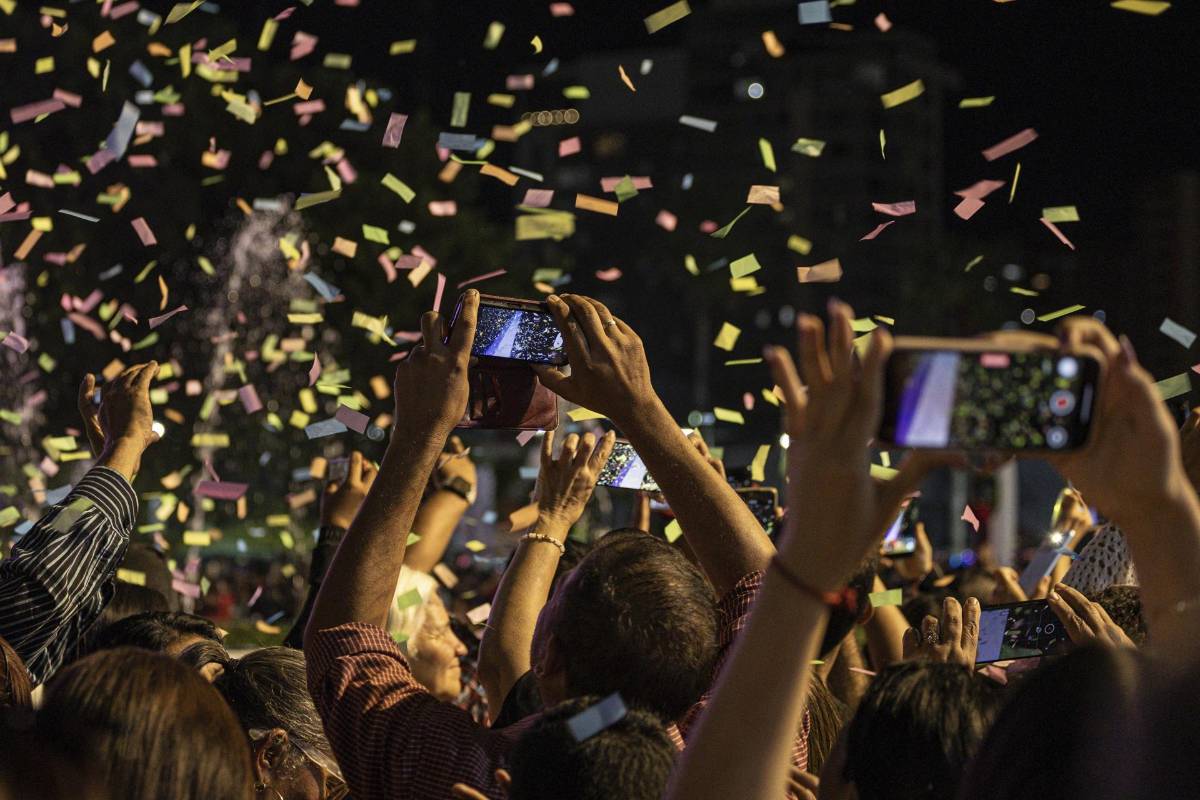 Escándalo en Venezuela: celebran la “Navidad” con fuegos artificiales