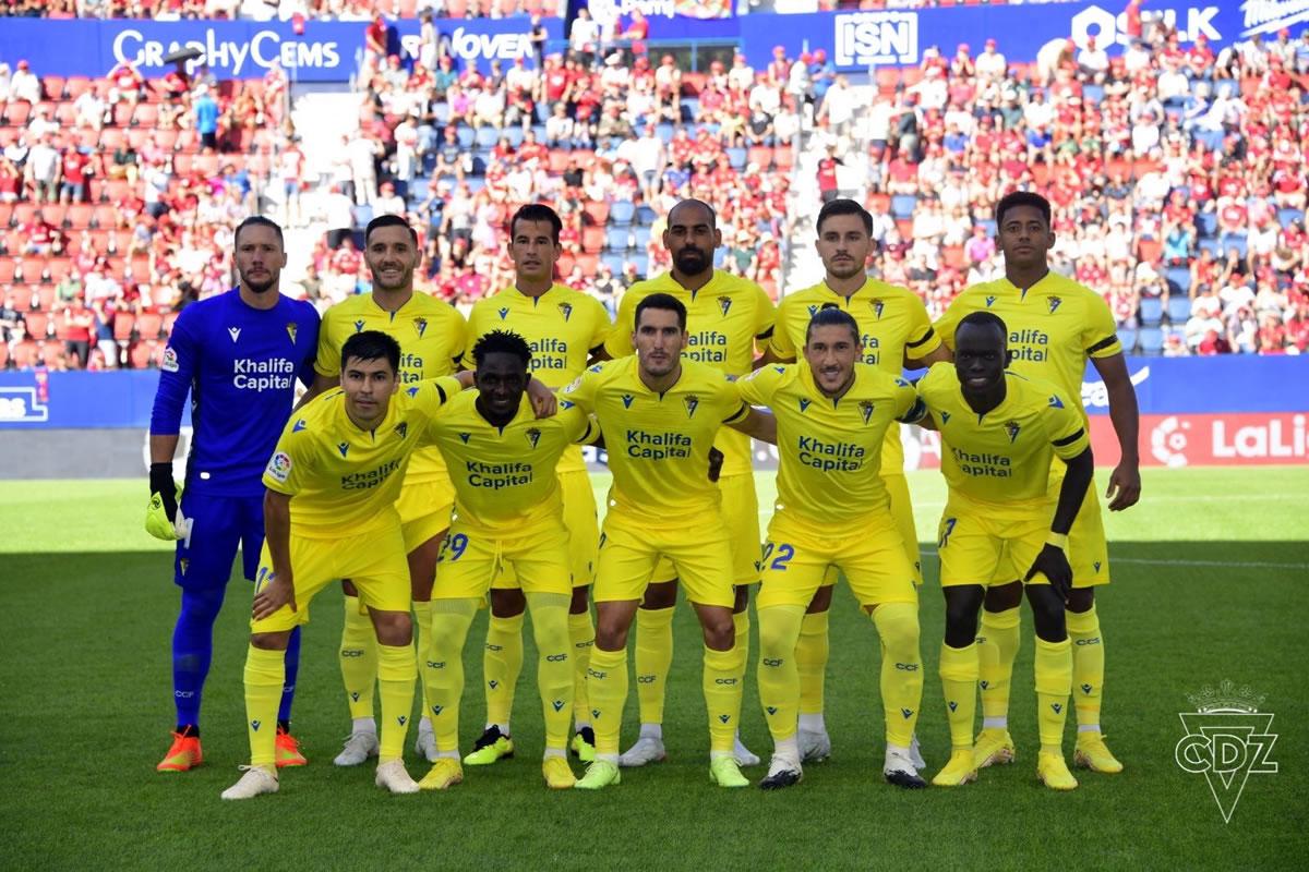 El ‘Choco‘ Lozano en el 11 titular del Cádiz en Pamplona.