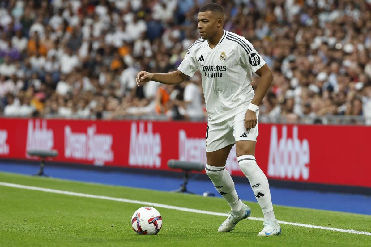 Kylian Mbappé disputó su primer partido con la camiseta del Real Madrid en el Santiago Bernabéu.