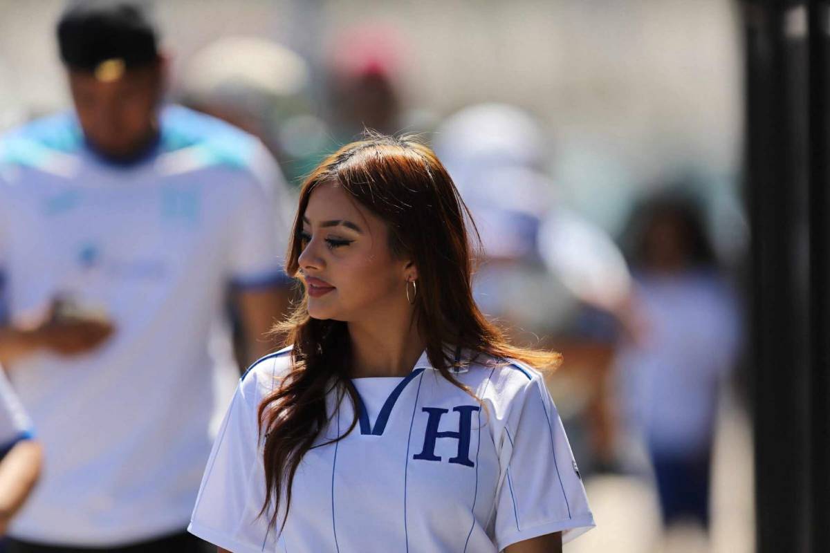 Bellezas en el Panamá-Honduras, periodista cautiva y chica mexicana enamoró