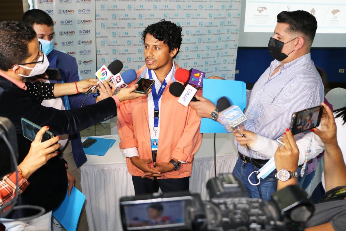 Rudy Martínez, asesor de información de la OIM, durante el anuncio de la realización de la Encuesta Nacional de Migración y Remesas, este jueves 16 fe febrero de 2023 en Tegucigalpa, Honduras.