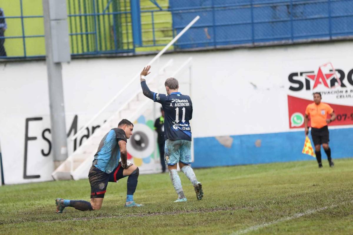 Agustín Auzmendi le pidió perdón a la afición del Olancho FC luego de anotar.