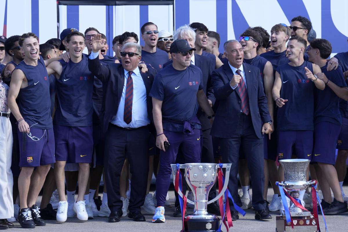 Rúa del Barcelona: locura en calles, se mofan de Real Madrid y promesa de Yamal