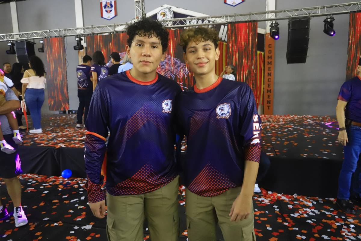 Seniors 2026 de la Freedom High School celebran su entrada triunfal