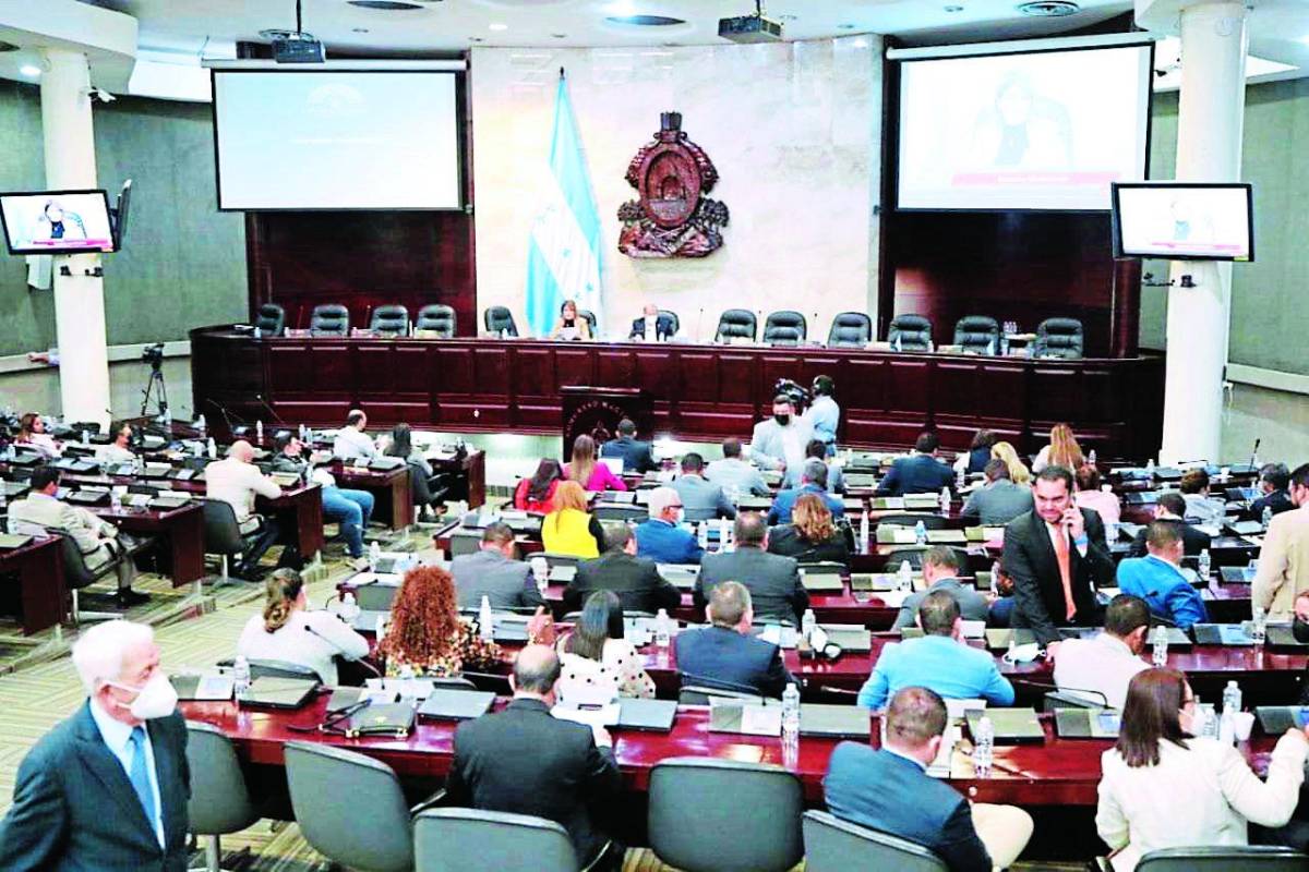 En alerta por nueva “ley de escuchas” en Honduras