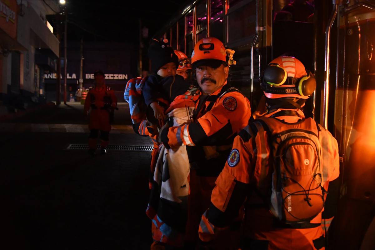 “Hay personas que no quieren ser evacuadas”: aldeas en alerta ante aumento de erupciones de volcán de Fuego