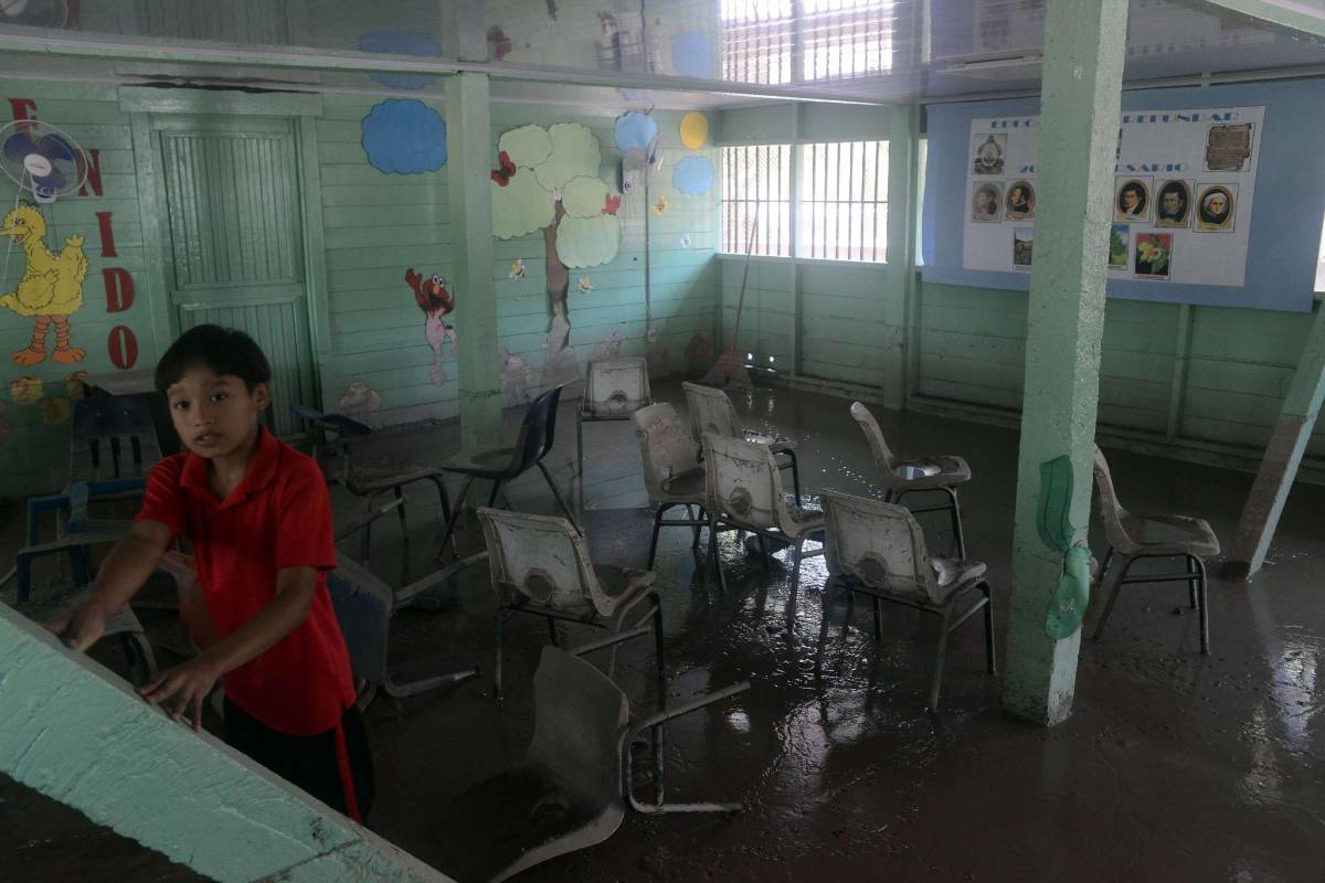 Lluvias dañaron más de 30 centros educativos, otros 17 son albergues