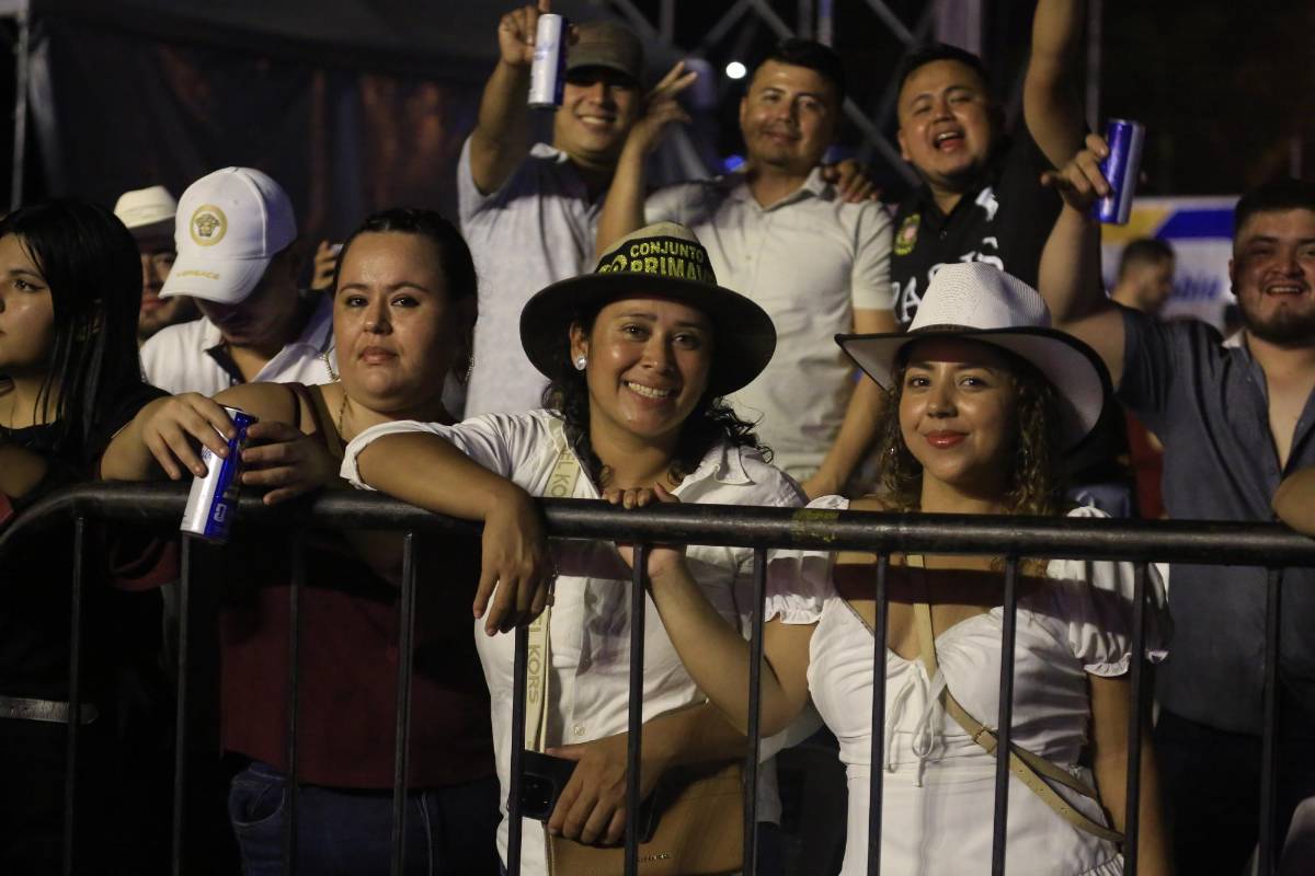 Luis Ángel El Flaco y Conjunto Primavera protagonizan tremenda fiesta romántica