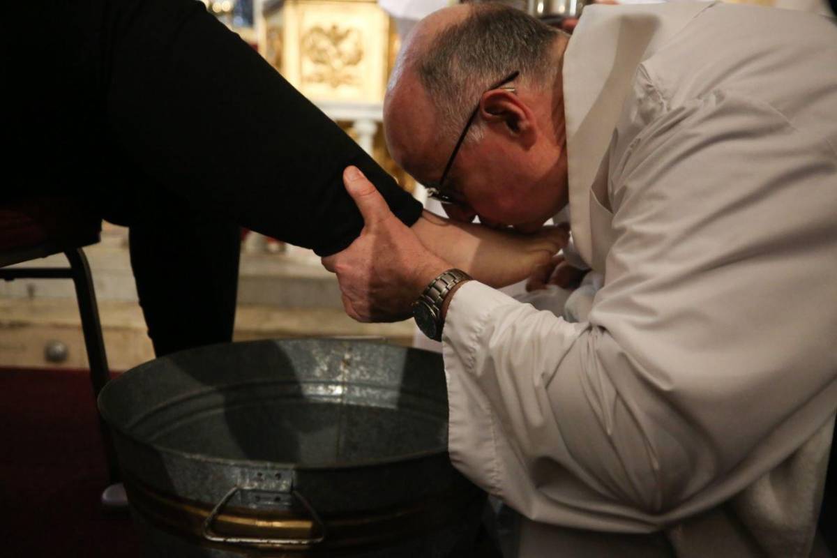 Jueves Santo: fieles recrean el gesto de humildad de Jesús en el lavatorio de los pies