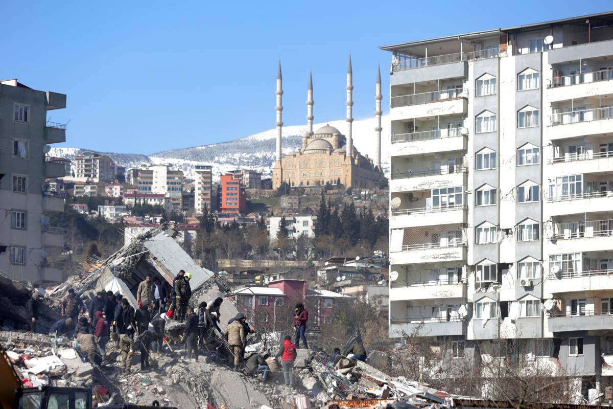 Cifra de muertos por terremoto en Turquía y Siria asciende a 17,500