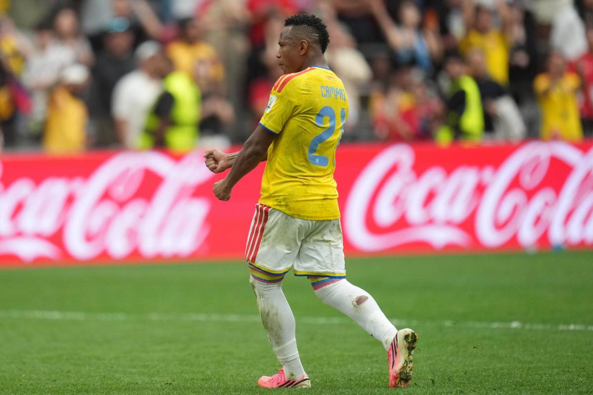 Campaz recibe amenazas tras eliminación del Mundial 2026: Toma sorprendente decisión