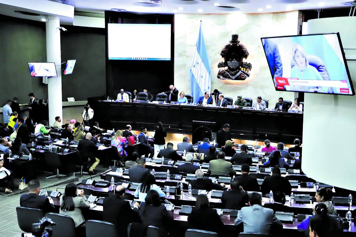 Denuncian intención de destituir a magistrados del Poder Judicial