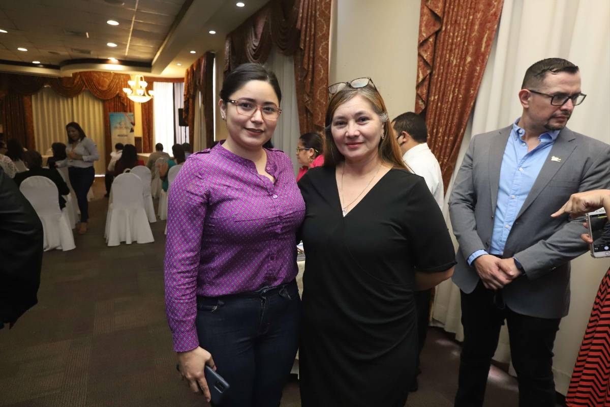 Valmoral firma acuerdo con la Secretaría de Educación