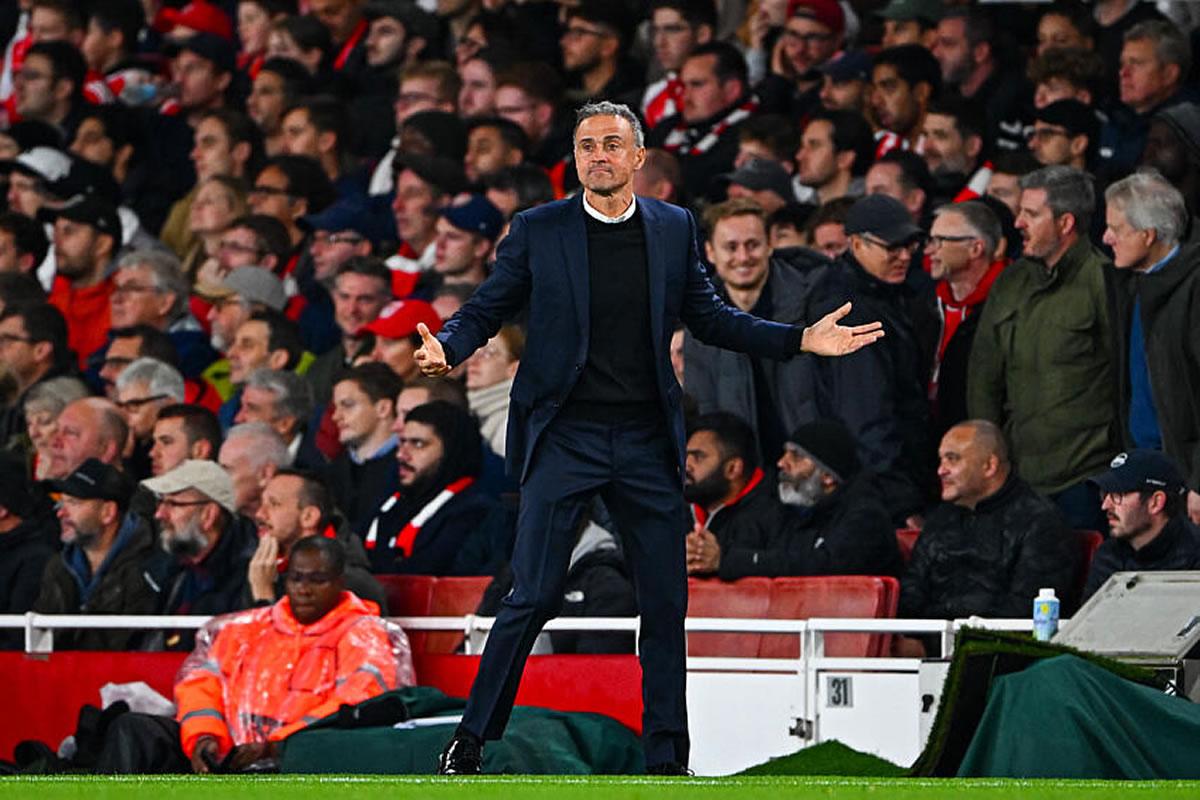 Luis Enrique encajó su primera derrota de la temporada en la Champions League contra el Arsenal.