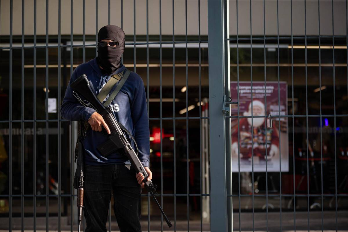 Calles vacías y filas en supermercados: así amanece Caracas tras la captura de Maduro