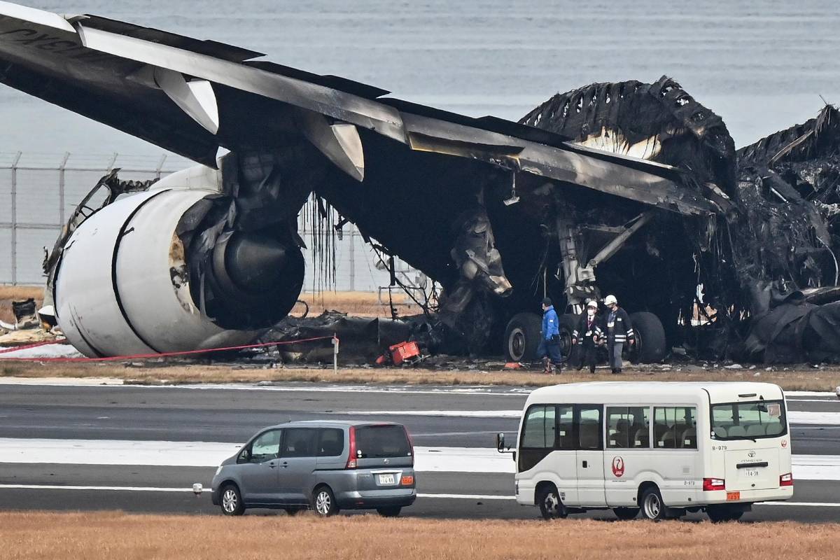 Los pilotos de Japan Airlines no vieron al avión con el cual chocaron