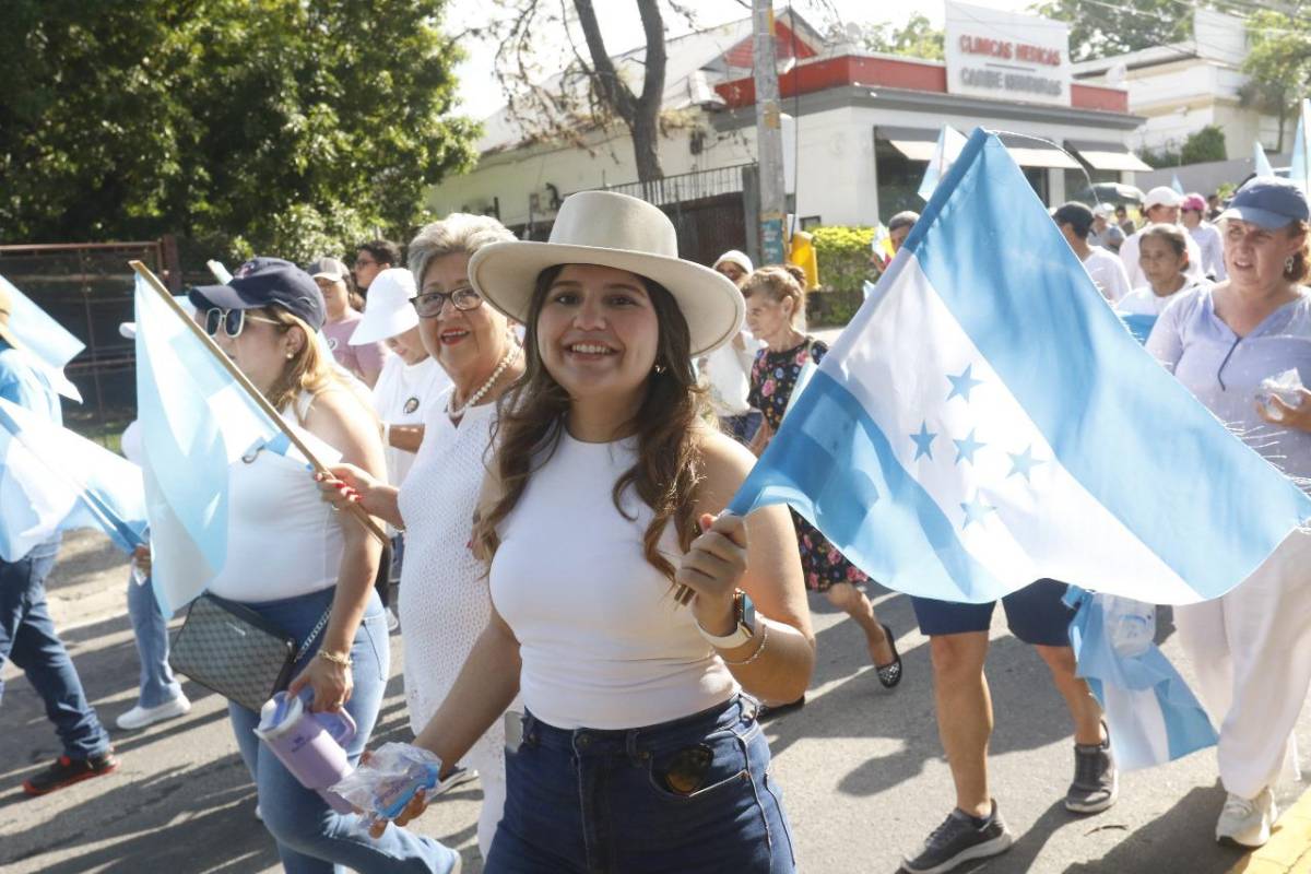 Impactantes imágenes de la caminata de oración en San Pedro Sula