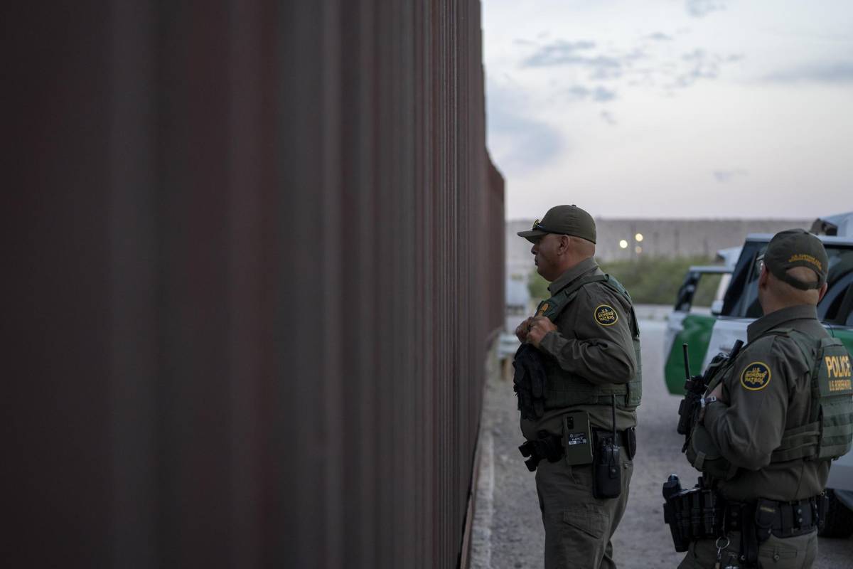 Tanques y drones: así luce la frontera militarizada en la era Trump