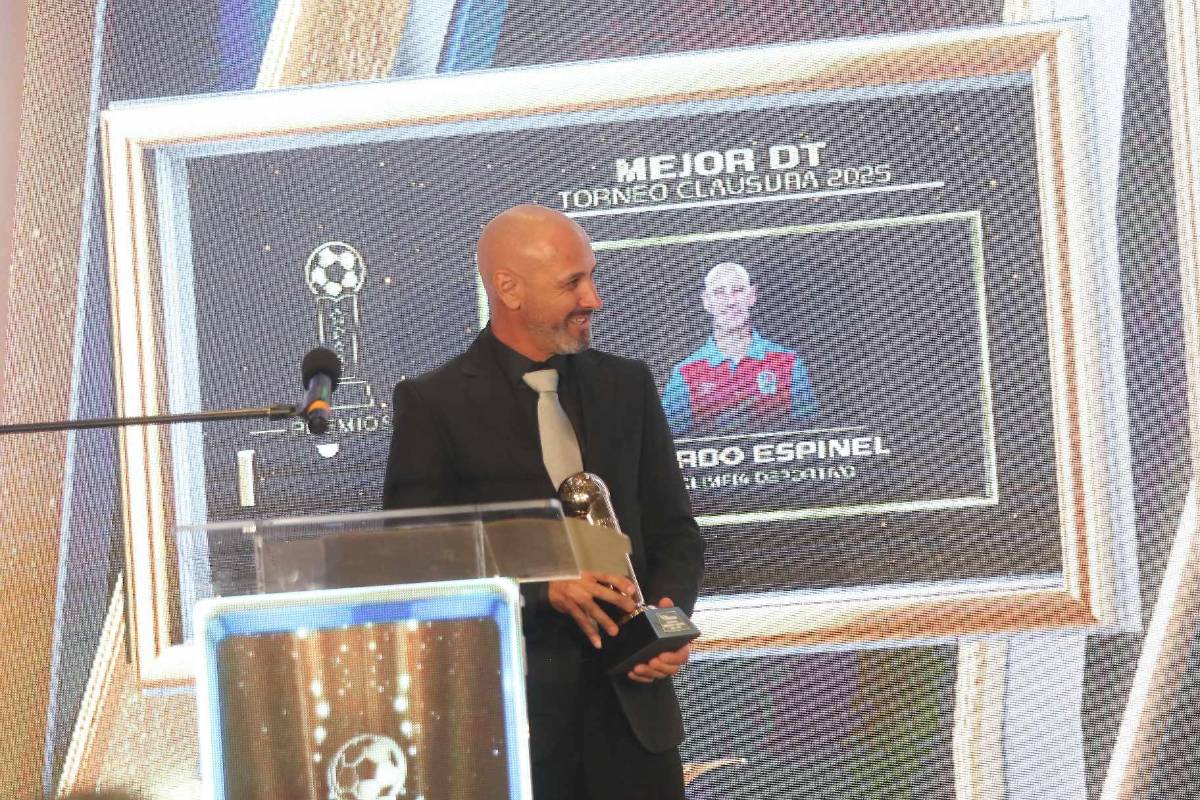 Motagua y Olimpia arrasan: ganadores e inesperado 11 ideal en premios de Liga Nacional