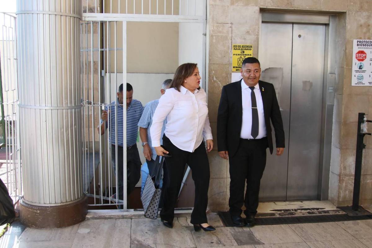 Gladis Aurora López reaparece en el Congreso Nacional tras atentado