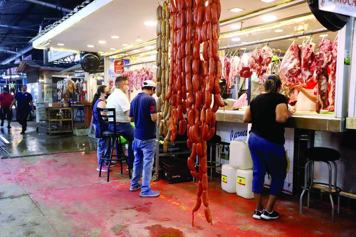 Época navideña dispara precios en los mercados