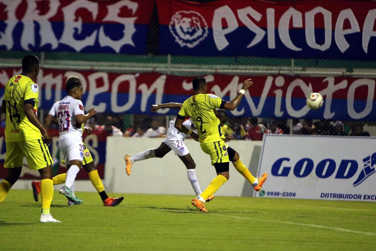 Génesis vs Olimpia: así vivimos el minuto a minuto del debut del campeón